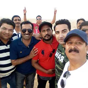 Friends visit in dubai with roaming routes