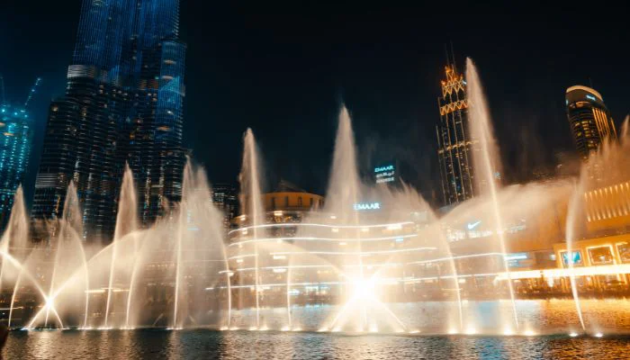 Dubai Fountain - Places to visit in dubai